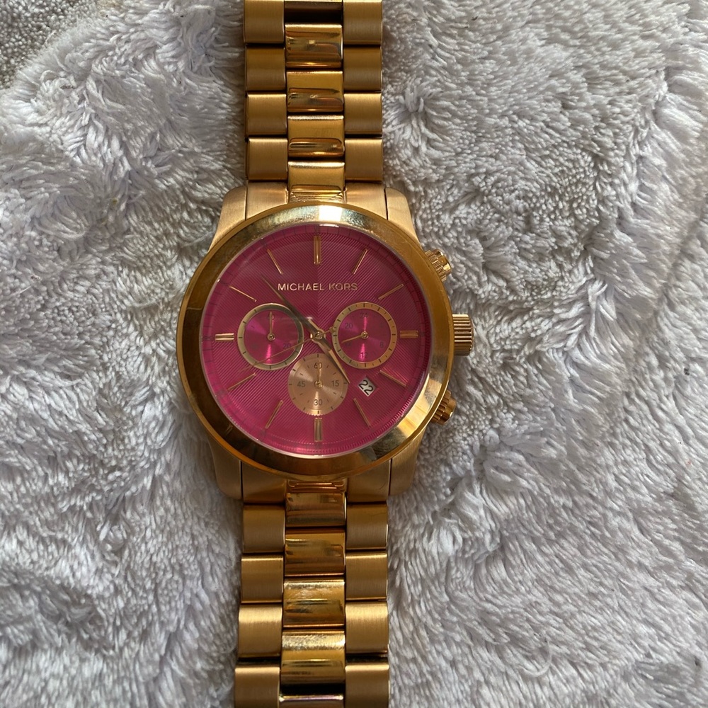 Michael Kors oversized rose gold runway watch